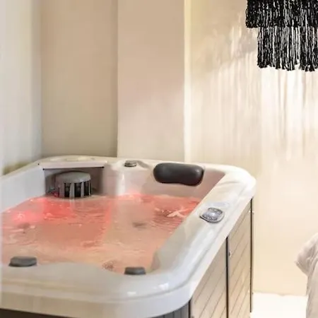 Gorgeous Room-jacuzzi-citycenter 塞萨洛尼基